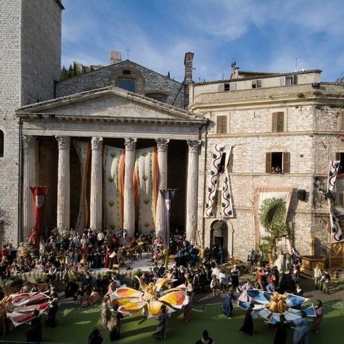 calendimaggio-balloon-adventures-italy-cosa-fare-umbria2-800x530